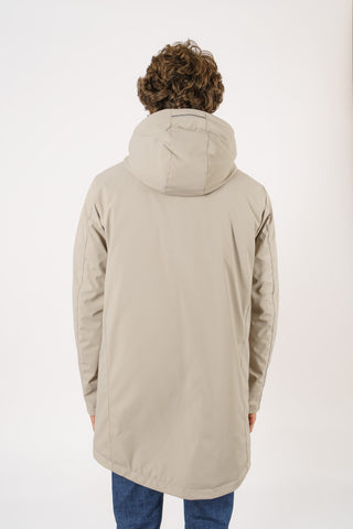 Parka con cappuccio in tessuto tecnico idrorepellente