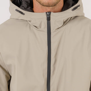 Parka con cappuccio in tessuto tecnico idrorepellente