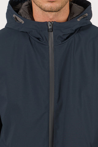 Parka con cappuccio in tessuto tecnico idrorepellente