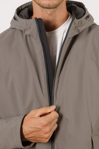 Parka con cappuccio in tessuto tecnico idrorepellente