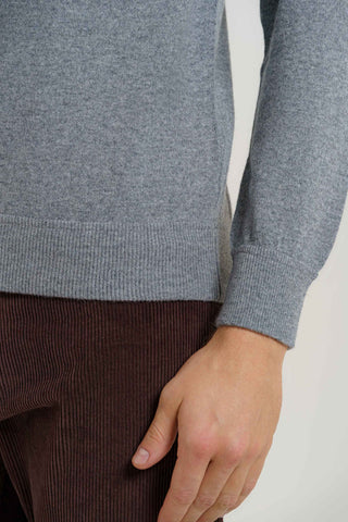 Pullover taglio felpa