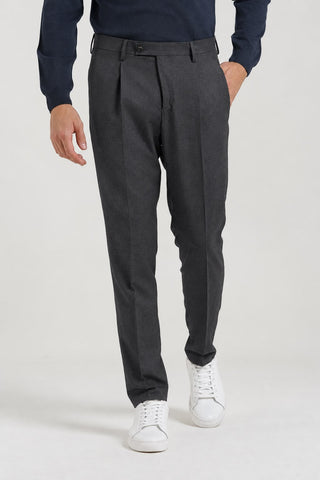 Pantaloni in fresco lana